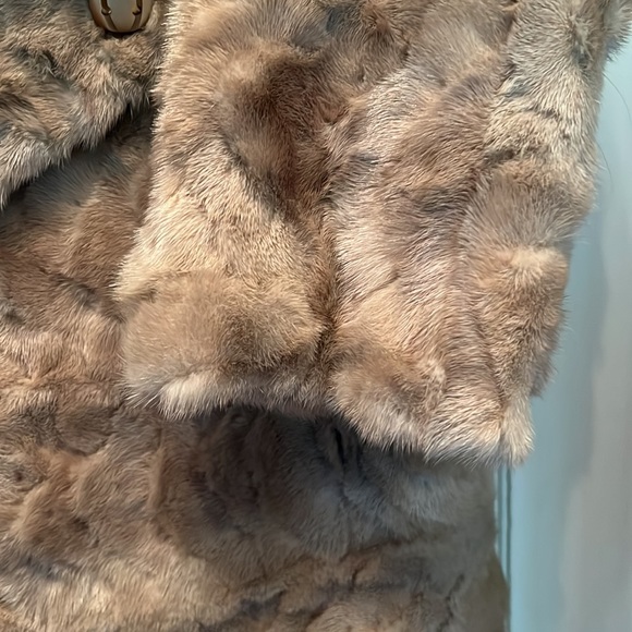 Vintage ladies fur long coat - Picture 15 of 16